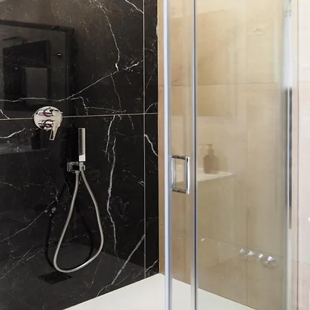 Art Boutique לה קסטלה