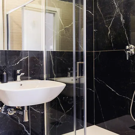 Art Boutique לה קסטלה